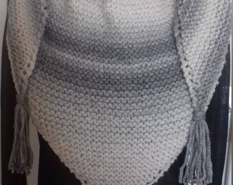 Shawl or scarf knitted in garter stitch