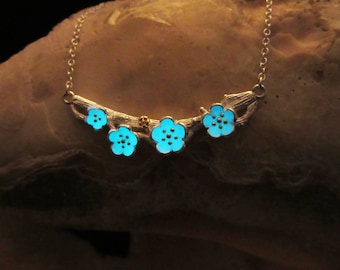 Flower silver necklace glow in the dark