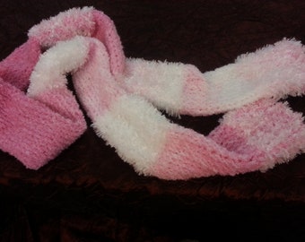 Fun pink chunky knit scarf