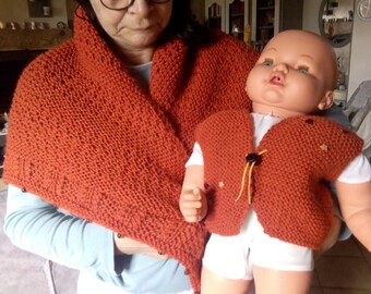 HAND-KNITTED SHAWL