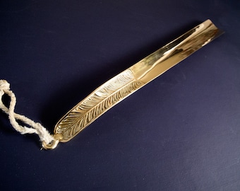 Vintage brass SHOE HORN, 41 cm brass engraved shoe horn, Edwardian antique 20's, very long, gentleman's shoe horn