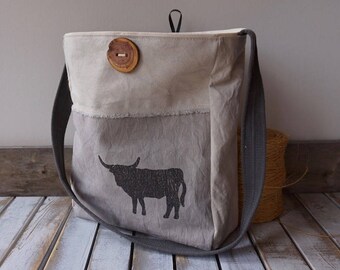 4BULLXSWB PotatoSac Co. Heavy duty environmental shopping bag with bull. Made in Wilmer BC Canada.
