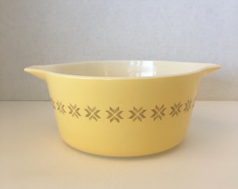 Vintage Pryex Town & Country Bowl