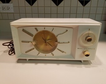 Vintage Westinghouse AM Table Radio Model Ivory H-544T5