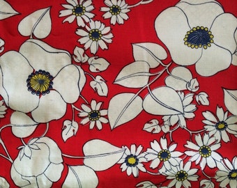 Fun Vintage Flower Fabric 50s Bright Red White and Blue Daisies Cosmos Mid Century Kitsch By the Yard Cute Bright Fun CBF