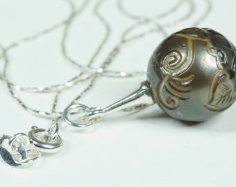 Carved Tahitian Pearl Pendant on Sterling Silver Necklace, Pearl Pendant, Pendant Necklace, Black Pearl, P2005