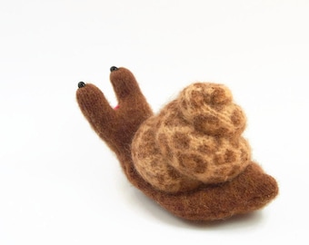 waldorf snail, garden snail, waldorf toy, all natural toy, eco friendly toy, small stuffed snail, stuffed animal,
