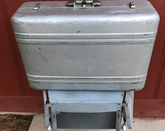 Vintage Halliburton Zero Aluminum Suitcase with Key Travel Case Display