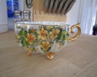 Lustre Footed Shelly Floral Teacup