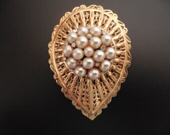 Vintage Avante Pear Shaped Gold Tone Faux White Pearl Rhinestone Pin Brooch