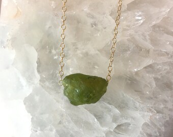 Raw Peridot Necklace August Birthstone Raw Crystal Necklace Rough Gem Stone Necklace Layering Necklace Dainty Stone Pendant Raw Stone
