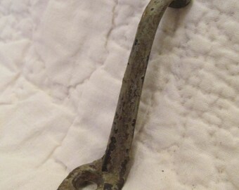 Vintage Iron Hook shabby look