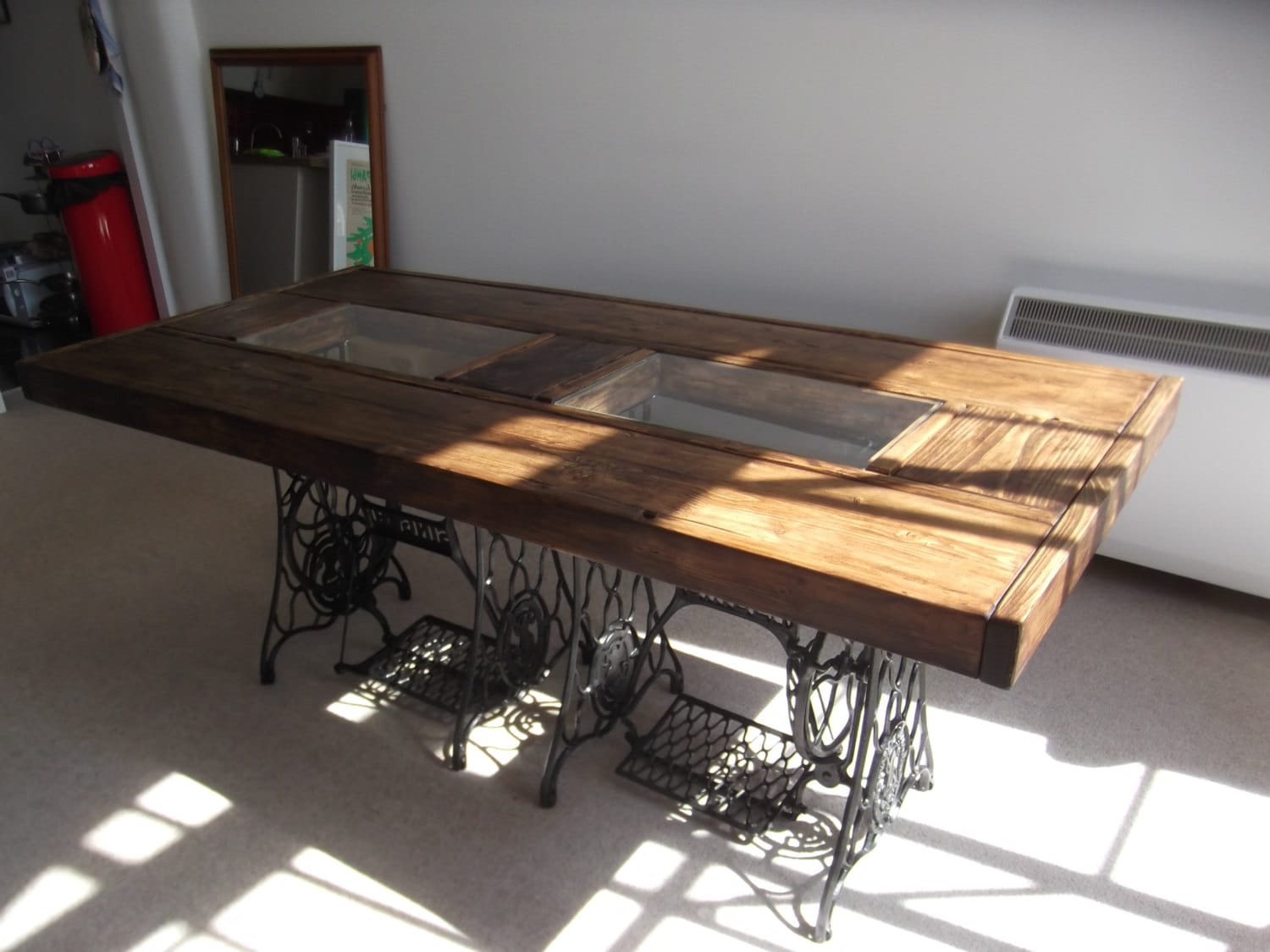 RUSTIC DINING TABLE With Vintage Singer Sewing Machine RUSTIC DINING TABLE With Vintage Singer Sewing Machine