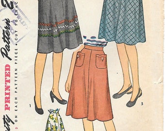 Waist 26-Simplicity 1659 UNCUT 1940s Skirt with Hip Pockets Vintage Sewing Pattern Flared