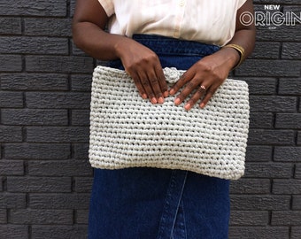 Oversized//Chunky//Clutch-Sleeve