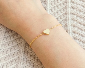 Dainty Gold Heart Bracelet / Tiny Heart / Bridesmaid Bracelet / Delicate Gold Layering Bracelet / Gold Layering Bracelet / Gift for Her
