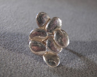 Vintage Sterling Silver Fancy Raised Relief 7 Oval Shaped Wide Cigar Style Band Ring, Size 8