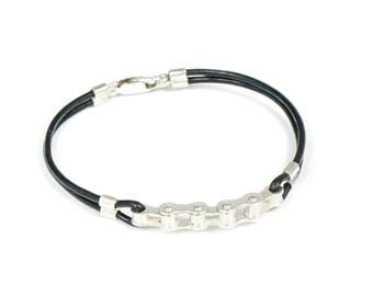 bicycle link bracelet made of silver by cycling jewellers. Outdoorjewels.com. More outdoor jewelry and cycling jewelry in our website.