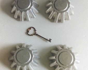 Vintage Tart Tins, Jello Molds: Set of 4, Repurpose, Rustic Farmhouse Kitchen, Cottage Kitchen