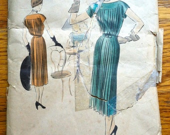 1950's Vogue Special Design Pleated One Piece Dress Pattern - Bust 30" - No. S-4112