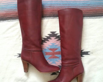 Vintage Women's Knee High Boots, Burgundy Leather Boots with Stacked Heel Size 7.5
