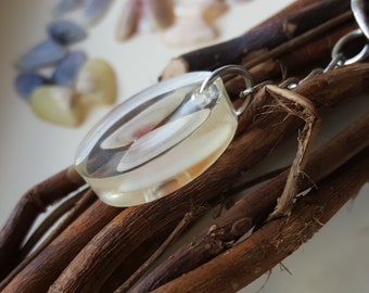Butterfly Keychain, Resin Key Chain with Florida Gulf Coquina Shells, clear resin Epoxy, Key Chain, Mother's Day gift, cute gift, seashell