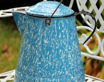 Lg. Antique Blue And White Swirl Enamelware Cowboy Coffee Pot Great Condition!