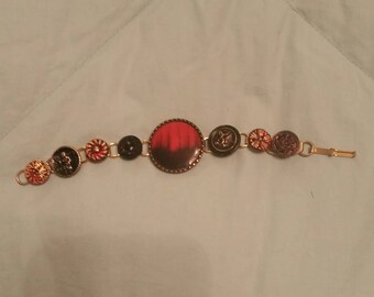 ANTIQUE BUTTON BRACELET Celluloid and Victorian Picture Buttons 1890