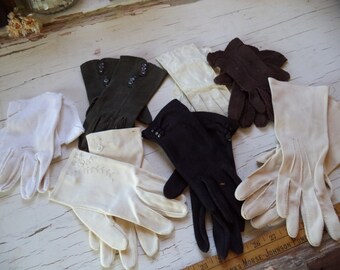 7 Pairs Vintage Gloves