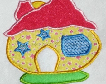embroidery applique House 1