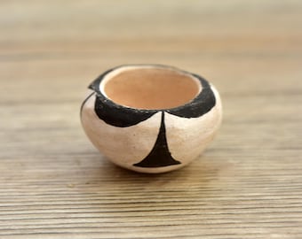Vintage,Acoma,Acoma Pot,Acoma Pottery,Native American,Hand crafted, Hand Painted,Pottery Bowl