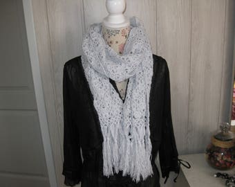 shawl crocheted with a lurex thread
