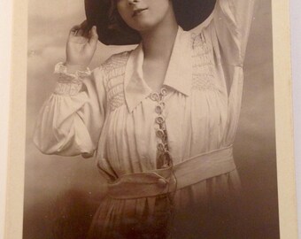 Vintage RP Postcard - Miss Alma Taylor Edwardian Actress