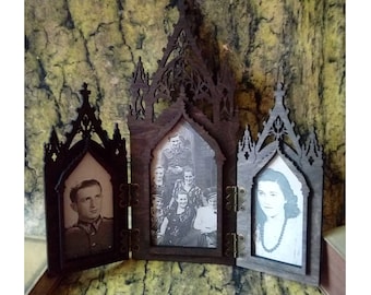 Gothic frame triptic medieval inspiration, standing wooden frame