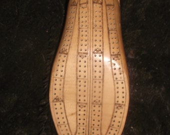 Antique Redhead wood shoe form Cribbage board~Rochester,,N.Y. game wall art