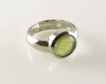Ring with lemon quartz