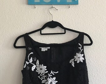 1980's Black Lace Sleeveless Top W/ White Lace Detail