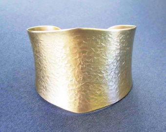 On Sale : Hammered Gold Cuff Bracelet in Solid Brass Textured Metal Artisan Handmade Modern Jewelry by Seventh Willow