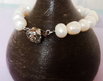 Freshwater pearls,bracelet,wedding jewelry,womens gift,white color