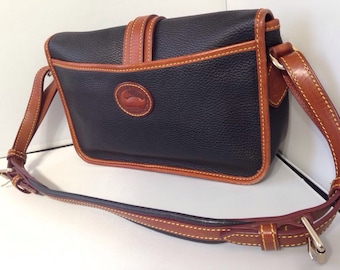 DOONEY AND BURKE Vintage purse