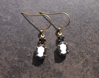 Vintage Cameo Earrings with Black Swarovski Rhinestone; Cameo Earring Black and White; Vintage Earrings