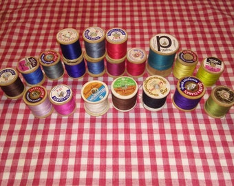 20 Wooden Spools of Vintage Thread