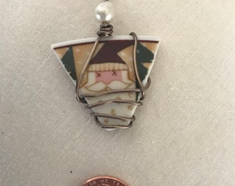 Broken china pendant