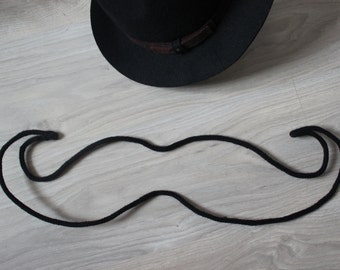 Simple form of knitting to choose from, decor, wool