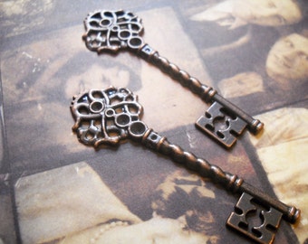 Skeleton Keys Antiqued Copper Keys Steampunk Key Pendants Key Charms Skeleton Key Charms 2.67" 68mm 2 pieces