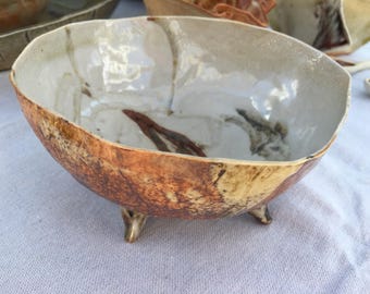 Organic Form Porcelain Bowl with Feet