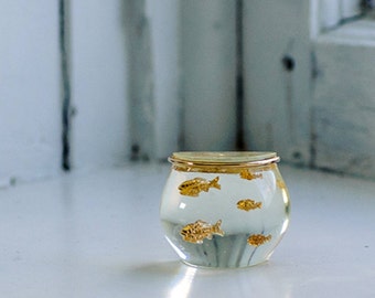 Rare Vintage Lucite 1940s CASTLECLIFF FISHBOWL Brooch, Clear Lucite Jelly Belly Collectible