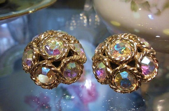 Sarah Coventry Clip On Rhinestone Earrings / Northern Lights / Aurora Borealis