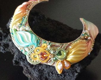 collar with silk shibori