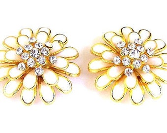 2 gorgeous cream and gold 2 hole slider beads, large off white daisy floral beads, 30mm